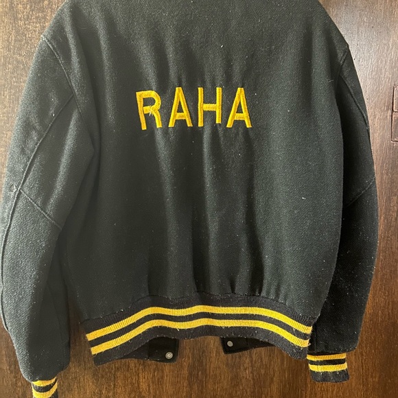 Letterman jacket, field hockey logo, last name on back, some damage on sleeve - Picture 3 of 3